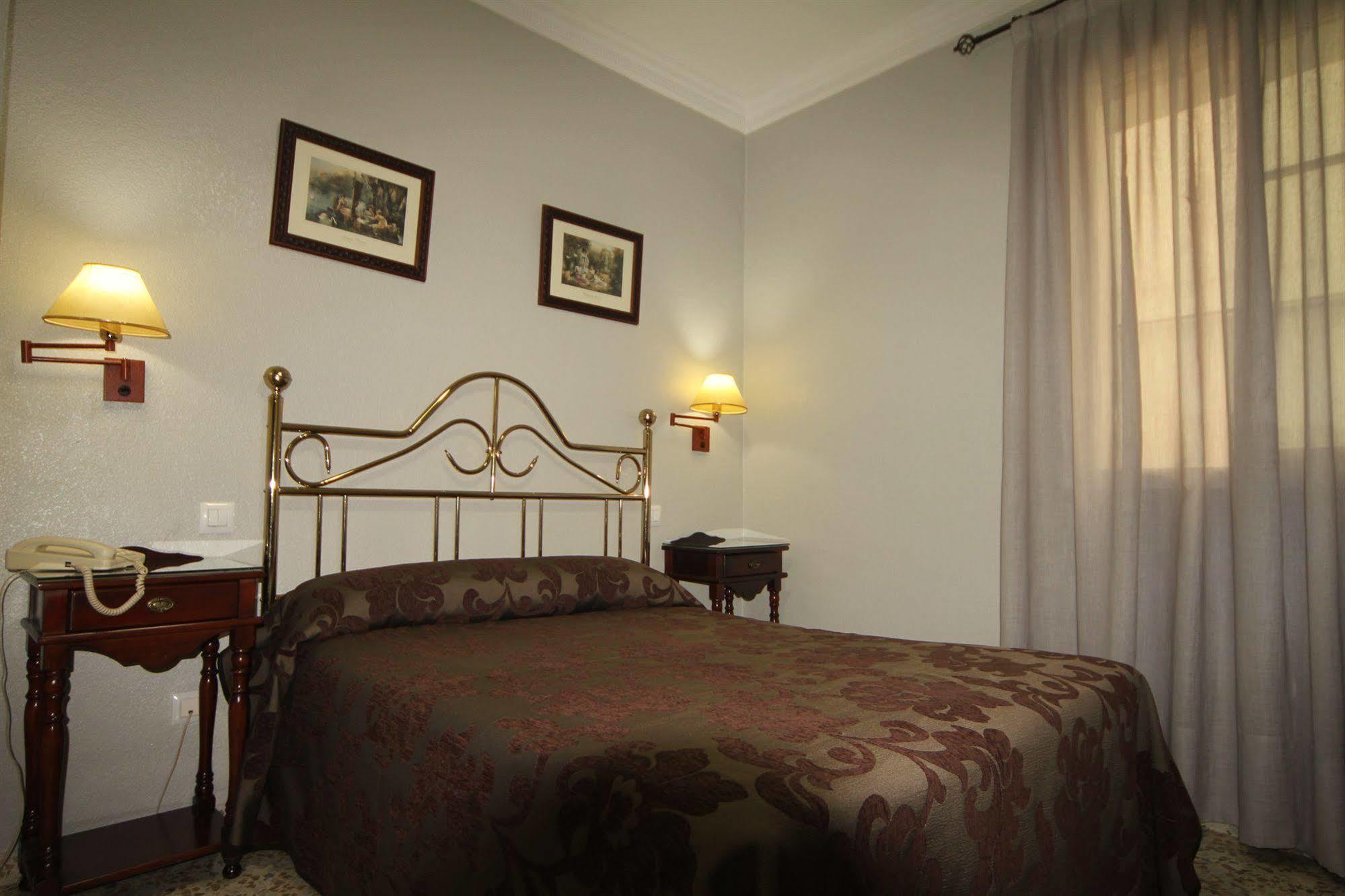 Hostal Roma Sevilla Exterior foto