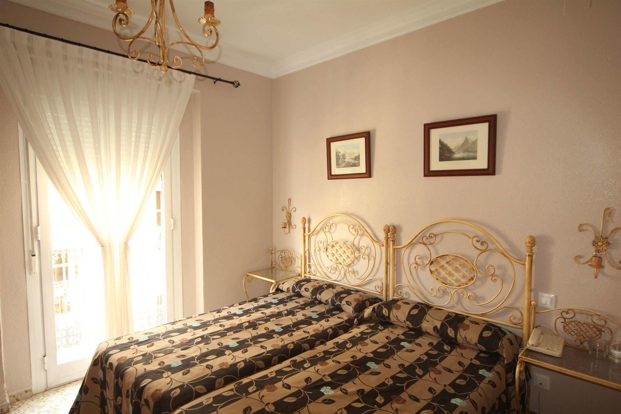 Hostal Roma Sevilla Exterior foto