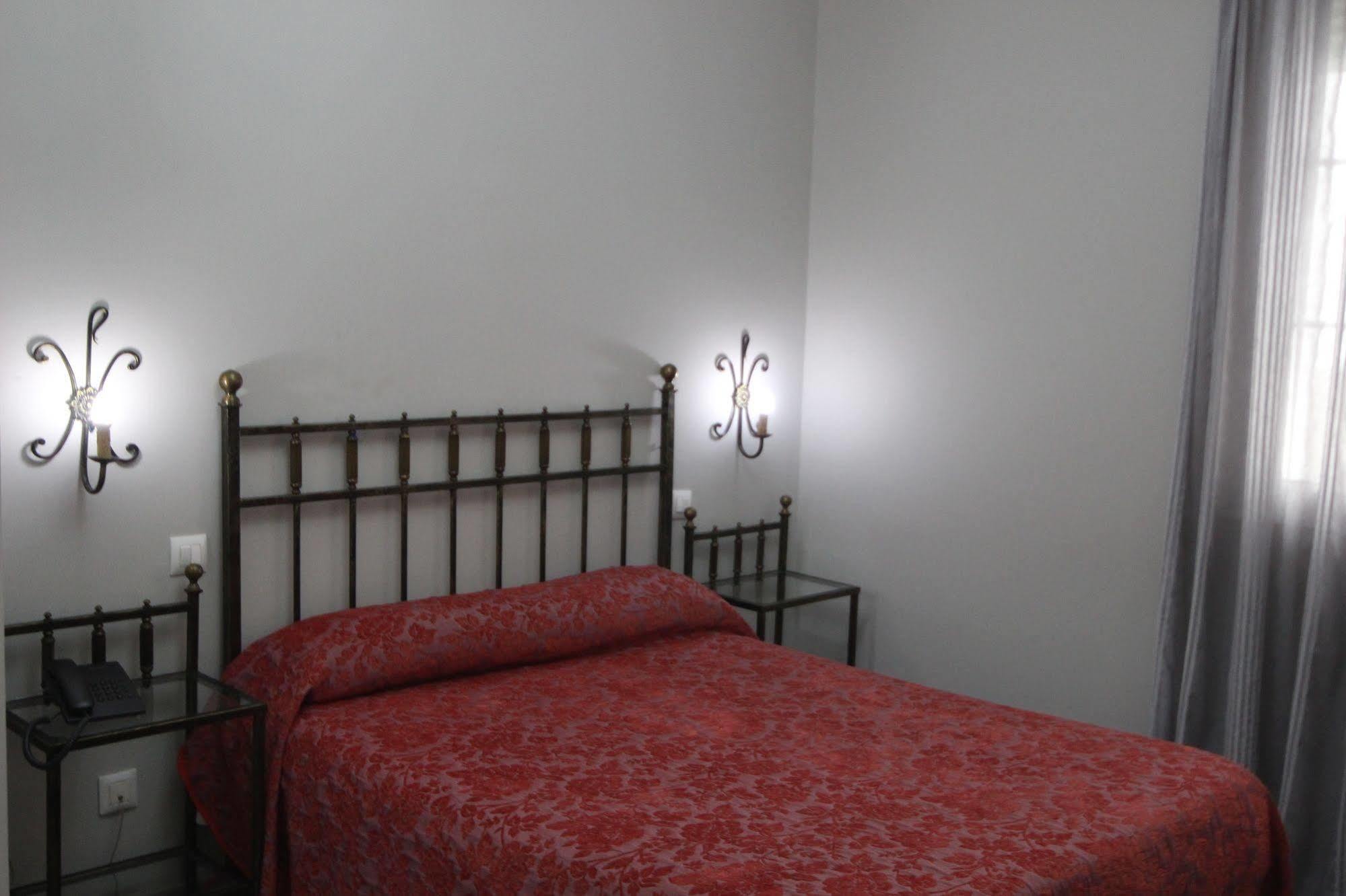 Hostal Roma Sevilla Exterior foto
